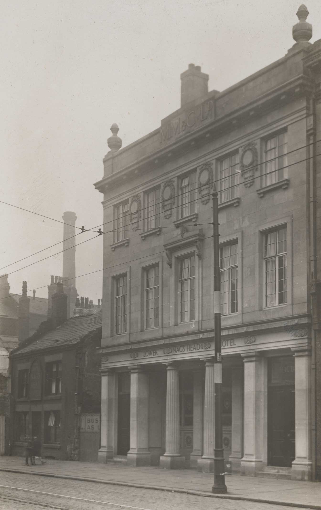 Lower Nags Head public houses