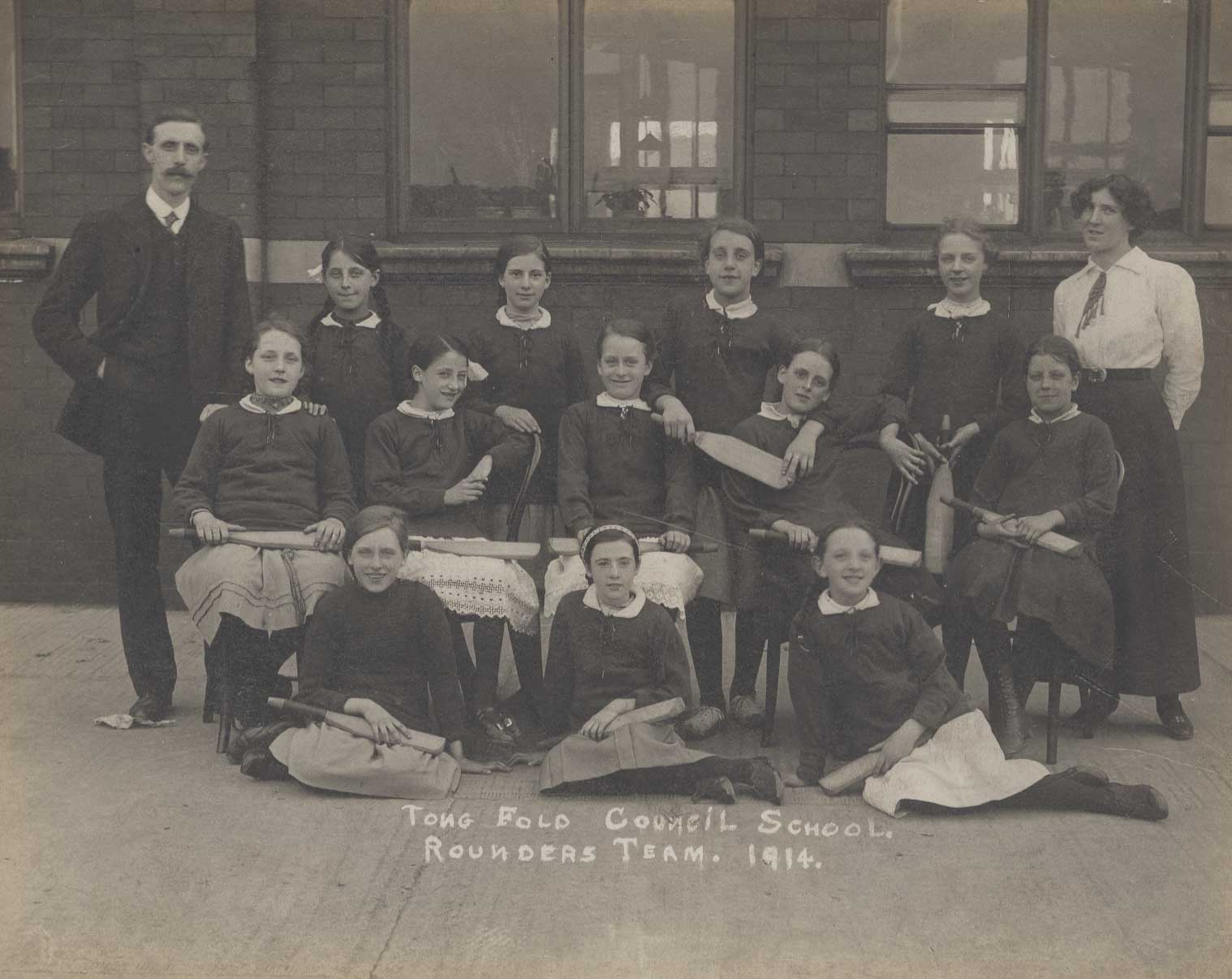 Tong Fold Council School rounders team
