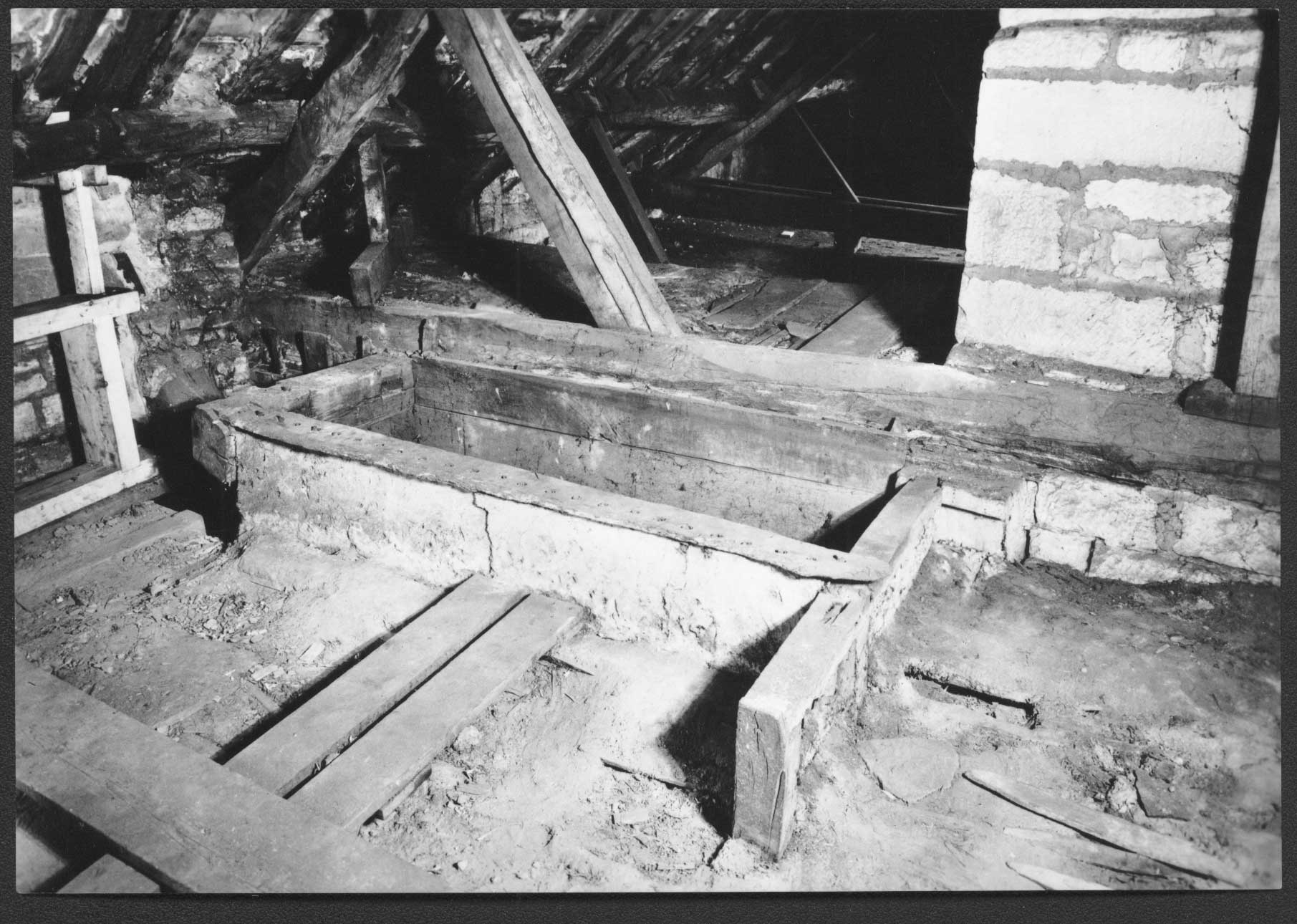 Hall I' th' Wood interior