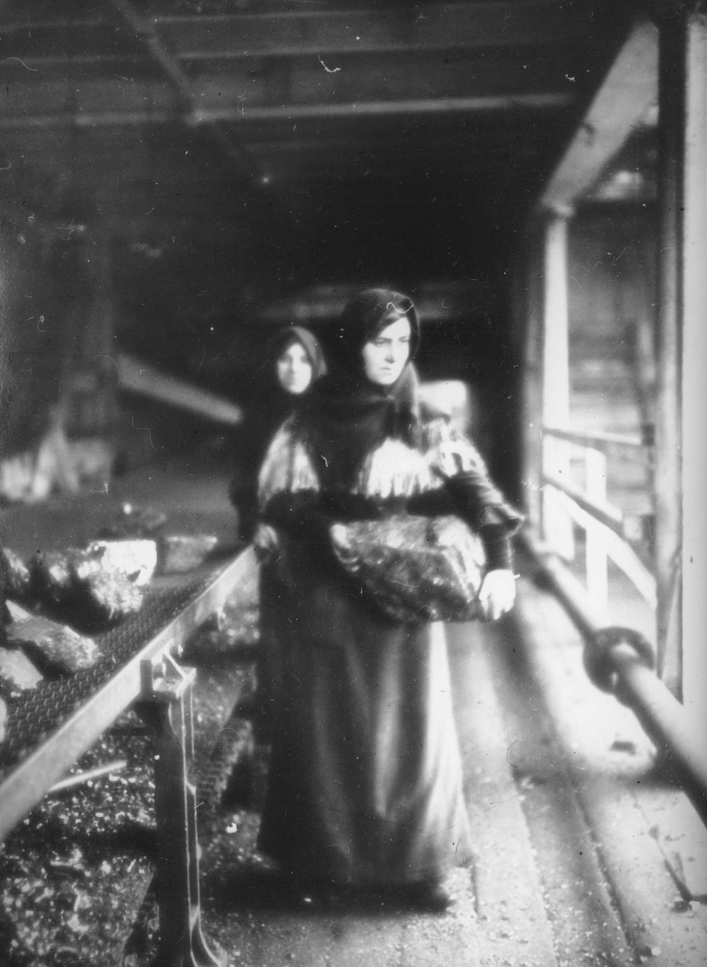 Women coal workers at Chanters Colliery