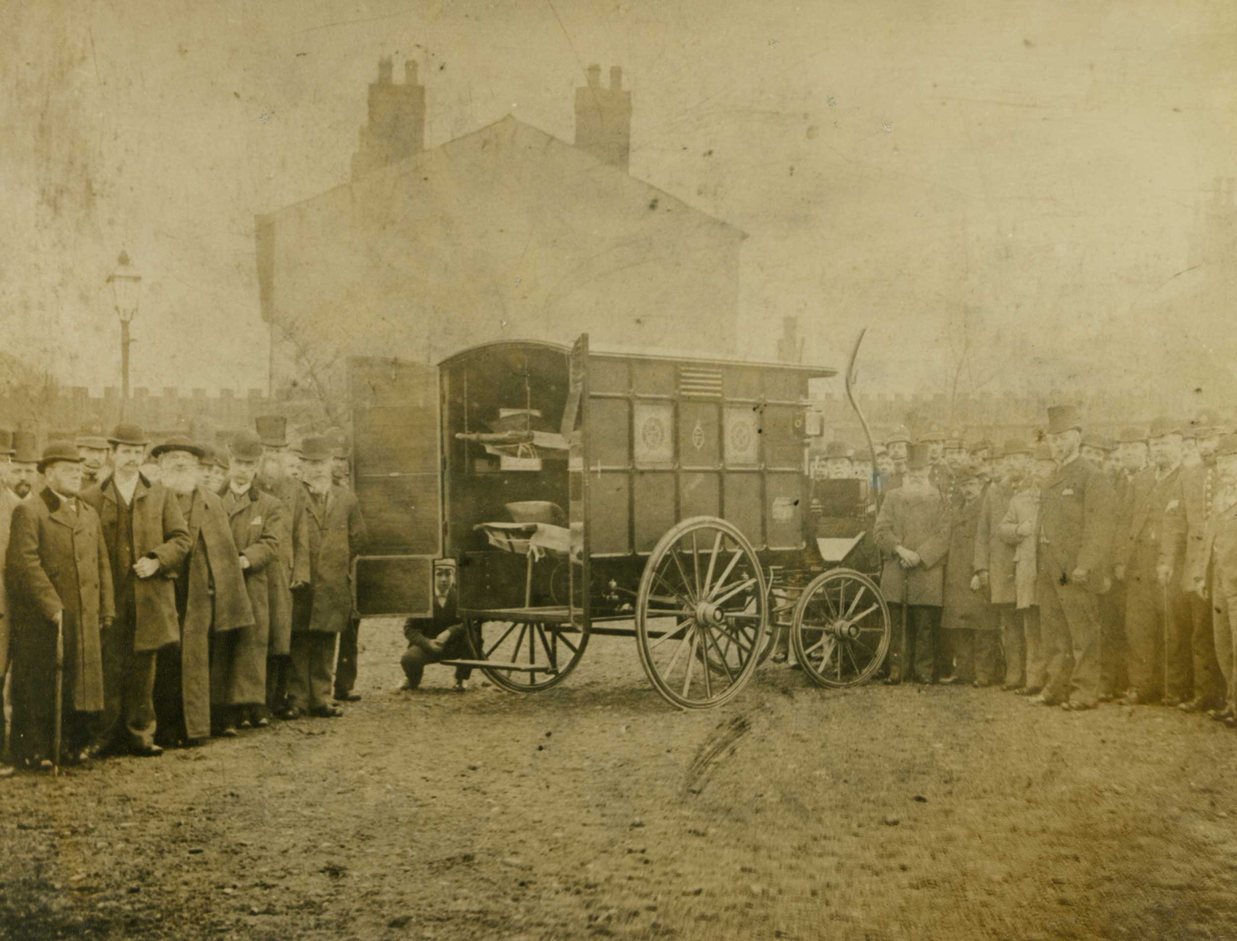 Farnworth, Ambulance 1